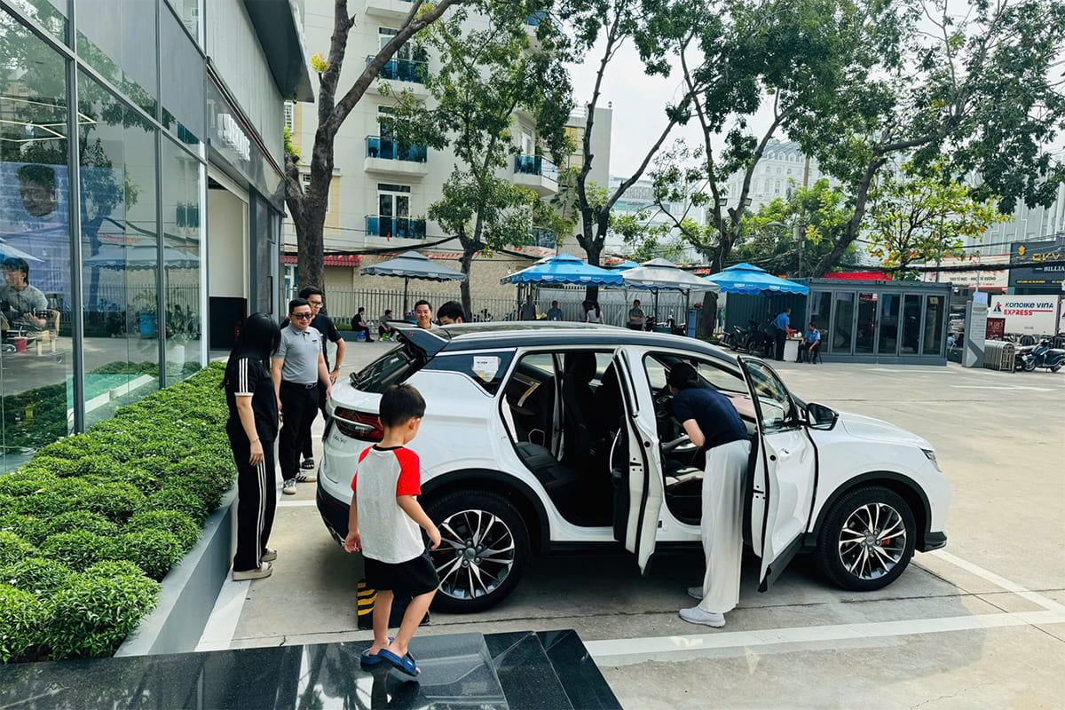 Không khí sôi động tại Geely Phú Mỹ Hưng